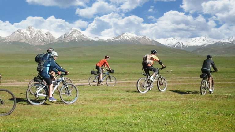 kyrgyzstan cycling tour